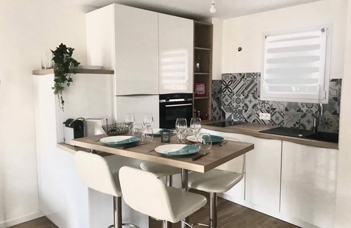 Saint - Agne Apartment | Un Pied à Terre Contemporain Calme à 2 pas du Metro