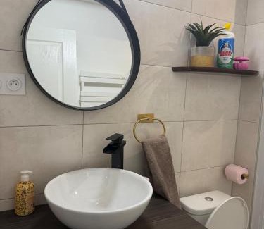 Domarin Apartment | Un studio a deux pas de lautoroute
