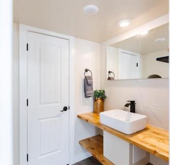 Apple Valley House | Una Vita