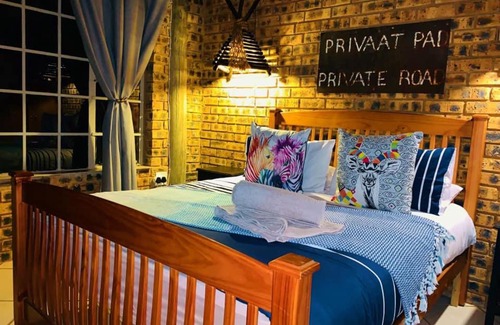 Madibeng House | Unathi Self Catering Private Bush Lodge