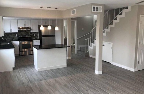 Chandler House | [UNAVAILABLE] Modern room in Chandler - 15 minutes from everything in Phoenix!