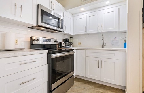 Lower Matecumbe Beach Condo | Unbelievable Second Floor Ocean View Studio with Gorgeous Views!
