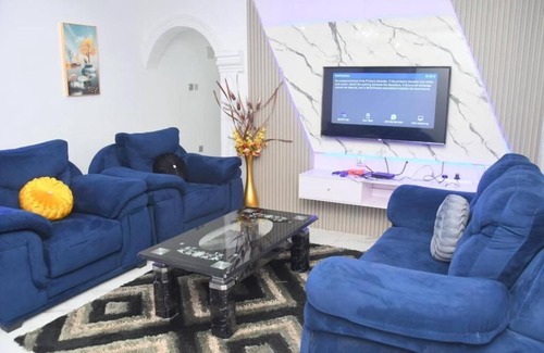 Ijare Apartment | Uncle Love Serviced Apartments — A Modern and Relaxing 3-Bedroom Apartment