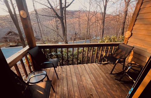 Nellysford Condo | Uncork and Unwind ! Perfect Mountain Retreat at Wintergreen Resort !