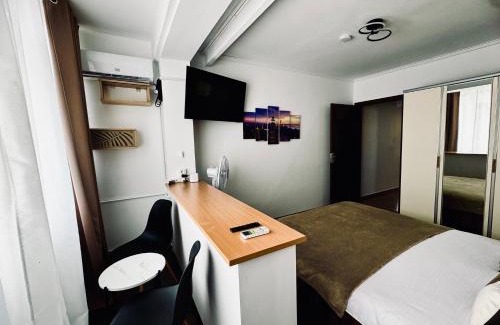 Sector 2 Apartment | UNDE Home