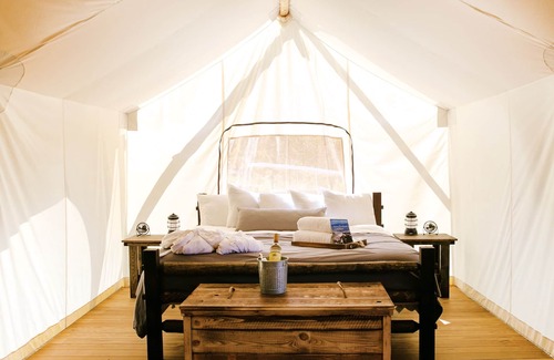 Keystone Cabin | Under Canvas Mount Rushmore