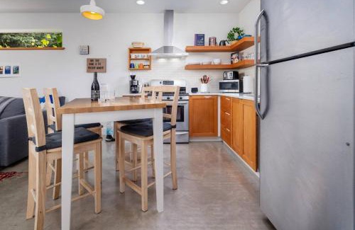 Woodstock House | Under The Cedars Guesthouse