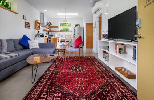 Woodstock House | Under The Cedars Guesthouse