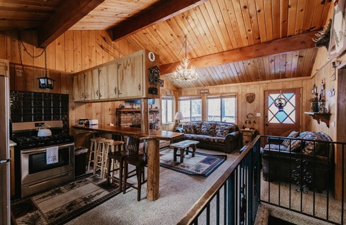 Moonridge Cabin | Under the Starry Skies