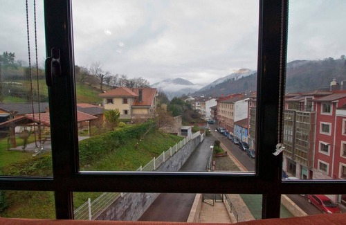 Cangas de Onis Apartment | Undercover with charm in the center of Cangas de Onís (5 Pax) 2 Bed, WIFI, Views