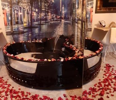 Stare Podgorze Bed & Breakfast | UNDERGROUND Jacuzzi Rooms