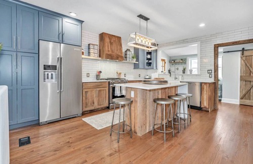 Kennett Square House | Underground Railroad 4 Bedroom Farmhouse