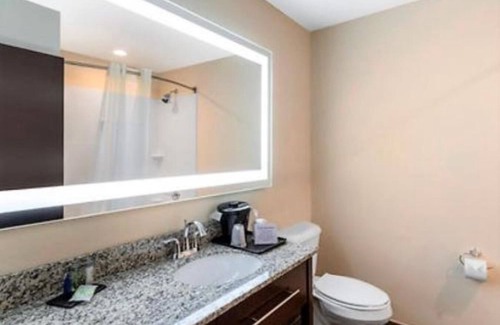 Aurora House | Undertaking a trip to Denver? Use our helpful amenities in Denver!