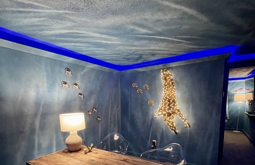 Knoxville Apartment | Underwater Escape near Downtown Knoxville