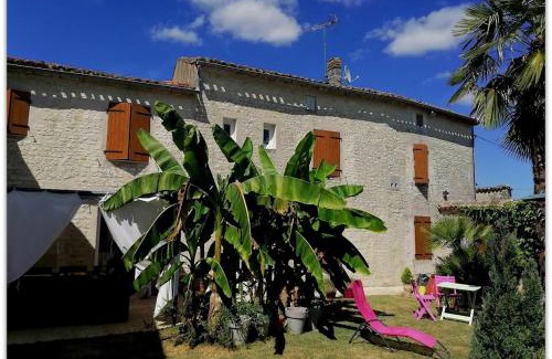 Tourriers House | Une Chambre d'Hôtes dans charmante longère Charentaise