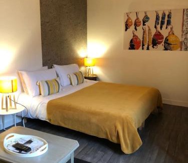 Saintes Bed & Breakfast | Une Chambre en Ville