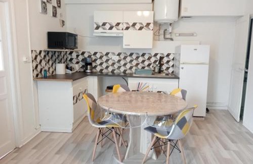 Villedieu-les-Poeles Apartment | Une escale bien sympathique