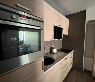 Nida Apartment | Une-max