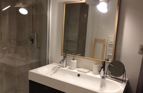 Grand Parc-Paul Doumer Apartment | Une Terrasse aux Chartrons