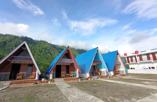 Tuk Tuk Hotel | Unedo penginapan dan homestay