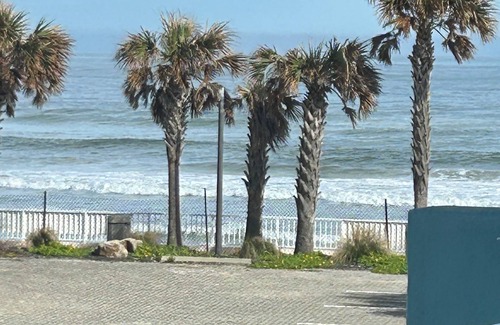 Rogers Seabreeze Condo | Unforgettable getaway in Daytona Beach, Florida