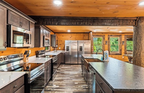 Pigeon Forge Cabin | Unforgettable Mountain Luxury, Indoor Pool, Theater, Arcade, Firepit, 30 Ppl