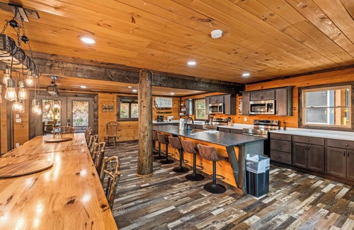 Pigeon Forge Cabin | Unforgettable Mountain Luxury, Indoor Pool, Theater, Arcade, Firepit, 30 Ppl