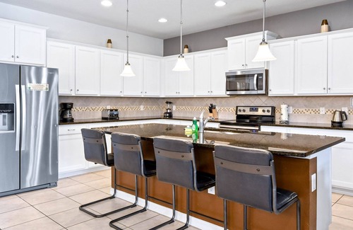 Four Corners House | Unforgettable Themed 9BR House! Game Room, Pool&+