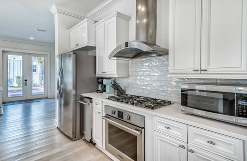 Seacrest Beach House | Unforgettable Getaway 5-Min to Beach w/Cozy Wraparound Porches & Private Pool