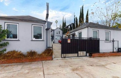 Studio City Apartment | Unfurnished Cozy Studio Apartment in Studio City