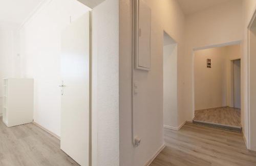 Duisburg Apartment | UNGLAUBLICHES ANGEBOT-Duisburg 4 Zimmer Apartment
