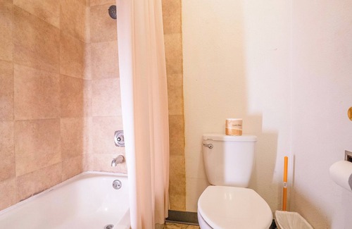 Powellhurst-Gilbert Hotel | Unicorn Inn by OYO Portland