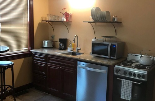 Niskayuna Apartment | Union College , GE, Ellis Hospital and Rivers Casino