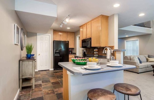 Midvale House | Union Gateway in Prime Salt Lake Location with Hot Tub