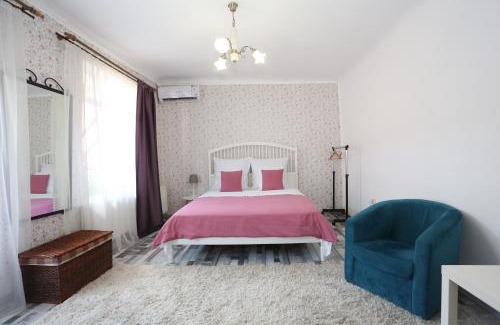 Old Town Apartment | Union Square Apartment 2 by NUX