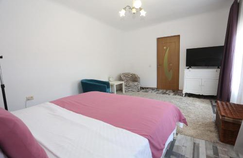 Old Town Apartment | Union Square Apartment 2 by NUX