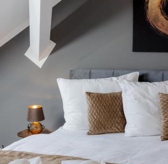 Munchen District Apartment | UNiQE I 100qm I 2 Schlafzimmer I Nähe Messe