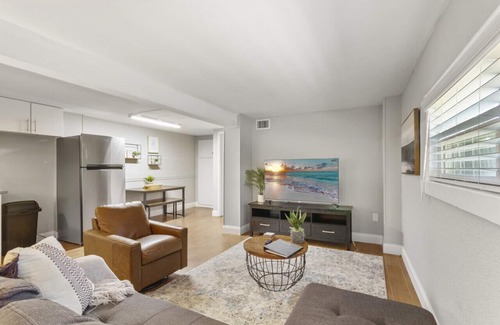 Fort Walton Beach Apartment | Unique 1-Bedroom Basement unit 8 min to the beach