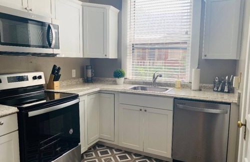 Jonesborough Apartment | Unique 1 Bedroom Apartment in the heart of downtown Jonesborough