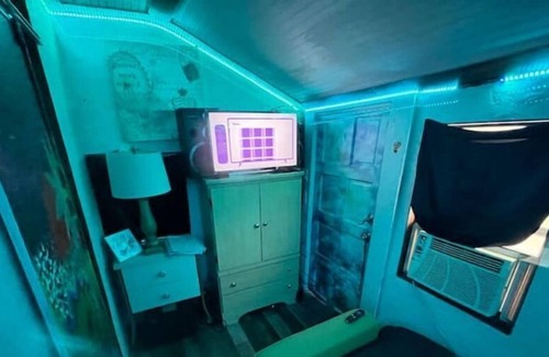 Plant City House | Unique 1-Bedroom TinyHome Getaway