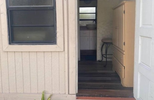 Plant City House | Unique 1-Bedroom TinyHome Getaway