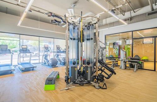 Evans Churchill Apartment | Unique 1BD - DT PHX - Parking, Gym, Pool - Sleeps 6