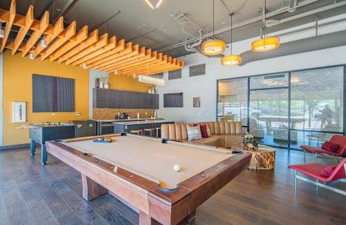 Evans Churchill Apartment | Unique 1BD - DT PHX - Parking, Gym, Pool - Sleeps 6