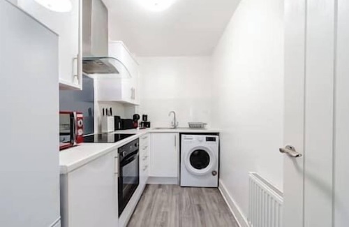 Gabalfa Apartment | Unique 2-bed Flat with Smart TV Cardiff