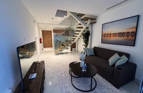 Masdar City Apartment | Unique 2bd Jacuzzi & Sunbed