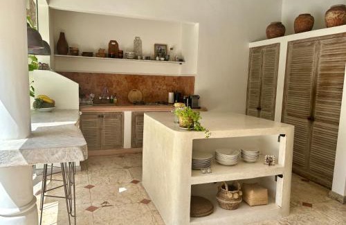 Tanjungbenoa Villa | Unique 3BR Villa with Pool 5 minute walk to the Pererenan beach