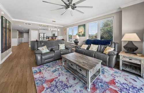 Long Beach Condo | Unique 4BR! Beautiful Low Floor Uniit at Grandview