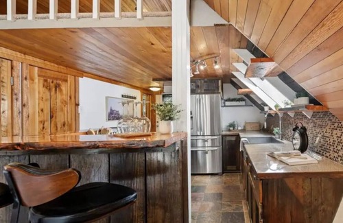 Sedro-Woolley Ski Chalet | Unique Alpine Chalet