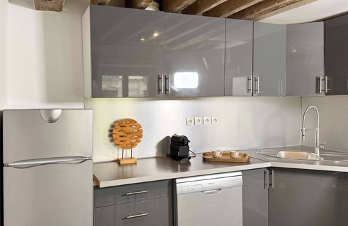 Arts-et-Metiers Apartment | Unique Authentic Apartment in Le Marais