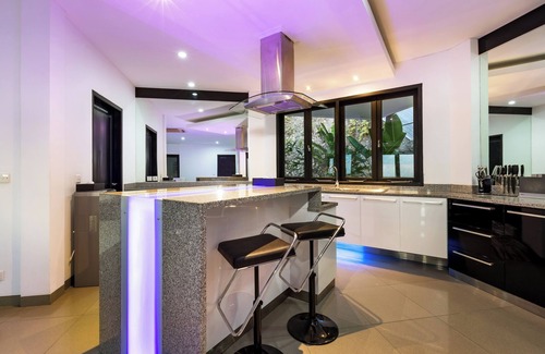 Bukit Villa | Unique Bay View, 5 Bedroom luxury villa